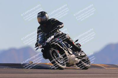 media/Nov-06-2023-Moto Forza (Mon) [[ce023d0744]]/3-Intermediate Group/Session 5 (Turn 9)/